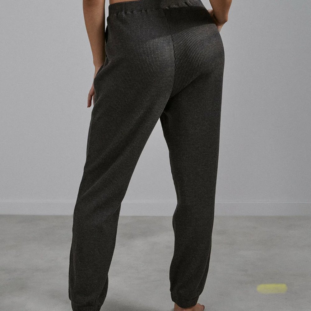 Lunya Thermal Joggers - Women's size small